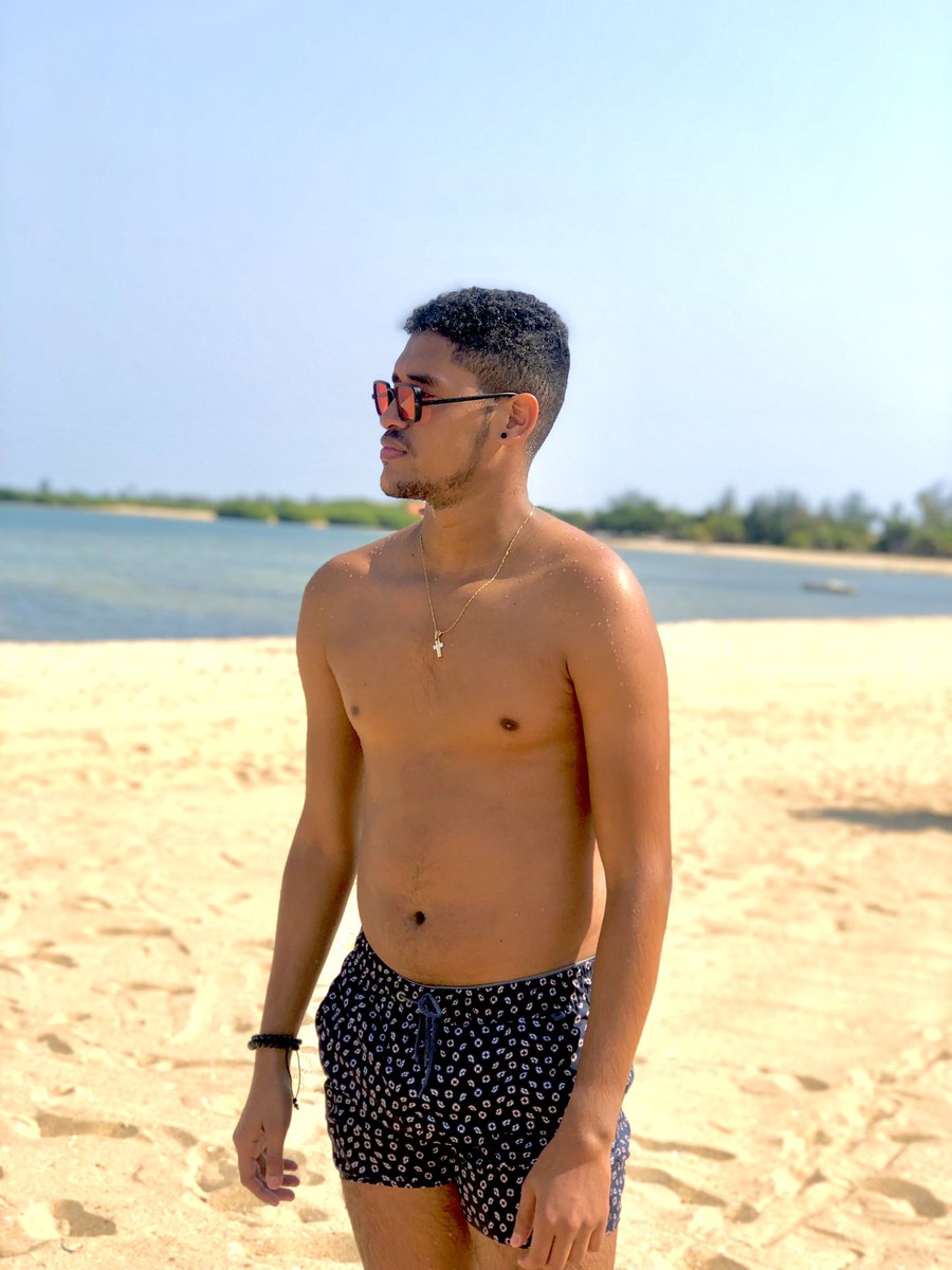 Ideurik_'s tweet photo. Feche os olhos e apenas se ame ☀️🏖 https://t.co/UELrlbrrBd
