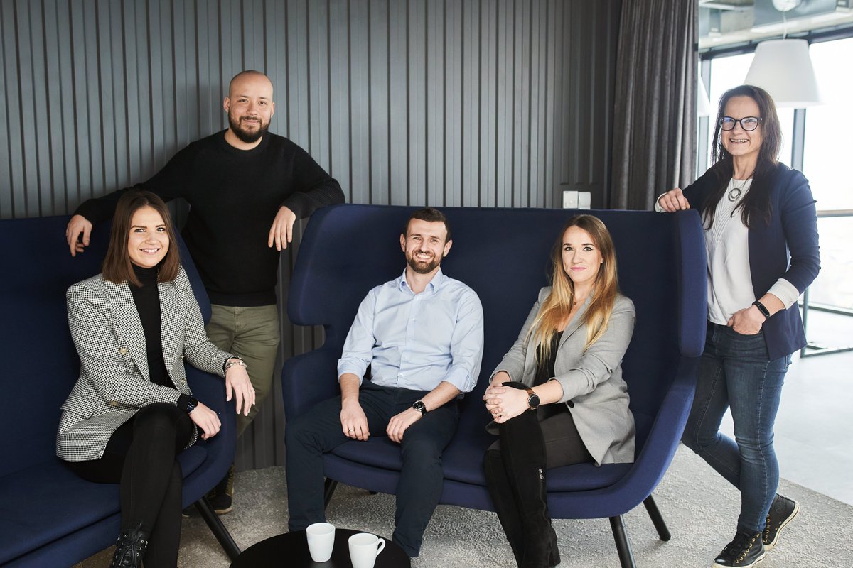 gft_pl's tweet image. „GFT&amp;amp;Google Cloud – rozwiązania chmurowe w praktyce”! - pierwsza edycja studiów podyplomowych zrealizowanych we współpracy z Akademią Leona Koźmińskiego za nami!
Zdobywajcie świat z głowa w chmurach!☁️
Czy będą kolejne edycje? Wypatrujcie newsów na naszych feedach. 🧐
#GFTexperts