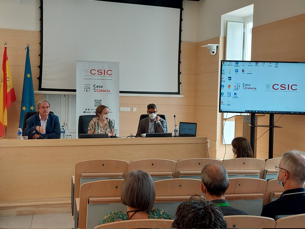 CSICval's tweet photo. La presidenta del @CSIC, @delPinoE, y el vicepresidente de Investigación Científica y Técnica,  @ChemaMartell, se reúnen en la Casa de la Ciència con los equipos directivos de los centros del CSIC en la Comunitat Valenciana. https://t.co/Z1frw8KRZv
