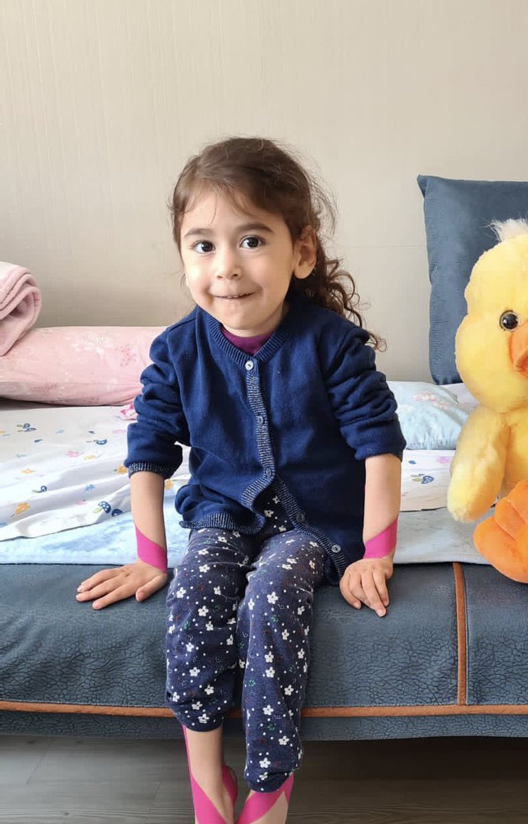 Merhaba ben Ela Nur,
Kampanyam yeni başladı. Bu zorlu yolda lütfen sizlerde elimden tutarmısınız
İlacıma kavuşmak için teyzelerimin abilerimin desteğine ihtiyacım var.