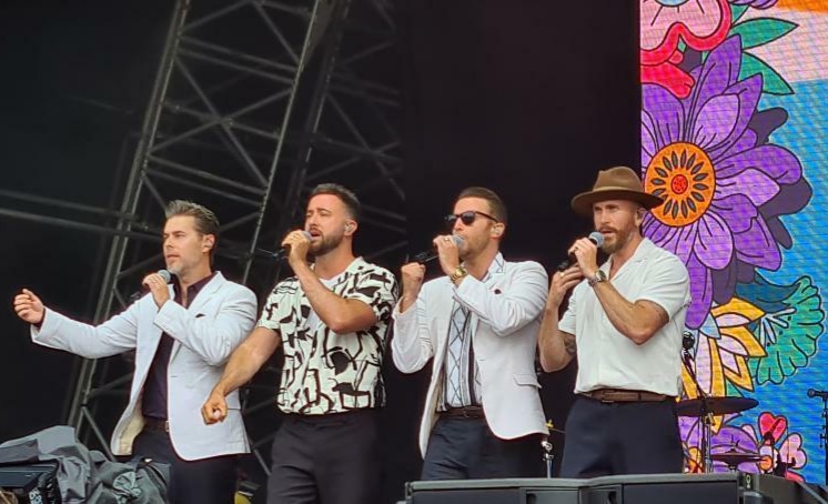 What a day <a href="/flackstock/">Flackstock</a> yesterday with the boys <a href="/the_overtones/">The Overtones</a> ❤
A beautiful event filled with love and warmth and for a great cause ❤