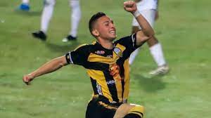 Futboolyalgomas's tweet photo. #DatoAurinegro @anleopaz (Andrés Paz ) 1er Tachirense en marcar Gol en el #ClasicoModerno (1/9/1985) #Tachira 4 #Caracaas 0
@RonaldoCh10 ( Yerson Ronaldo Chacón Ramírez) Ultimo Tachirense en marcar Gol en el #ClasicoModerno (28/11/2021) #Tachira 1 #Caracas 0 https://t.co/rfQ5LfTXlQ