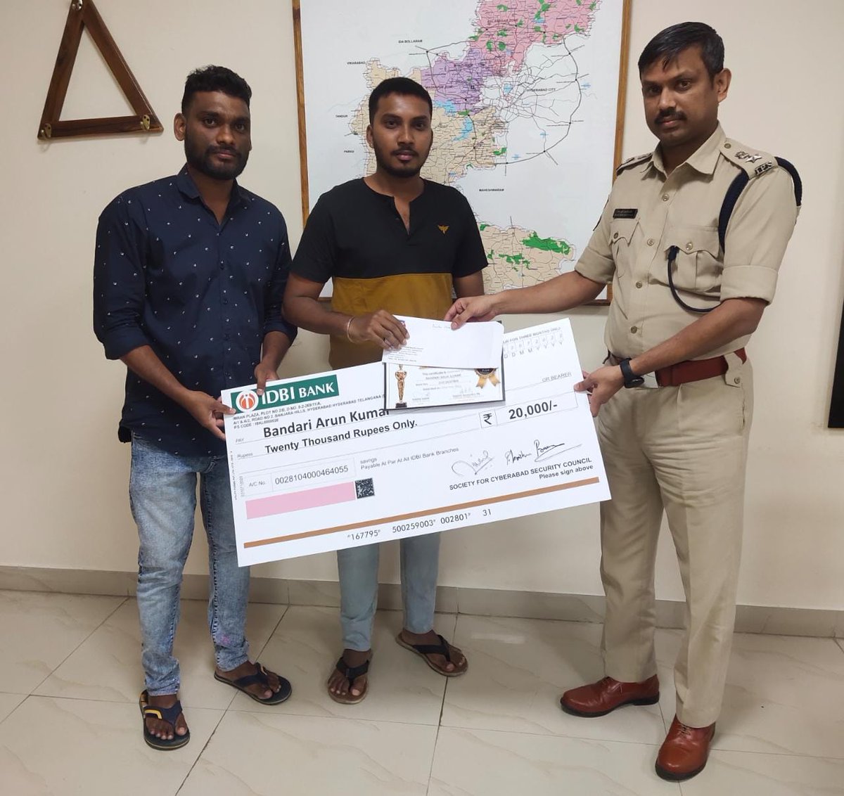 SCSC_Cyberabad's tweet photo. @SCSC_Cyberabad & @cyberabadpolice announced winners of Short Video Contest "Awareness on Drug Abuse" on Jul 23.
#saynotodrugs #takehelp #healthylifestyle #stayhappy https://t.co/R2v1TaOyH7
