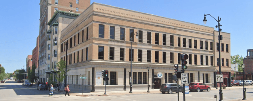 U of I purchases Springfield building for Innovation Center
chicagoconstructionnews.com/u-of-i-purchas…