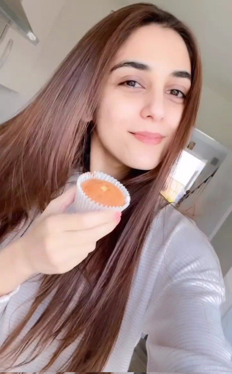 AlayaLovesMaya's tweet photo. ITS MAYA DAY
#happybirthdaymayaali https://t.co/s9nCRiYZN2