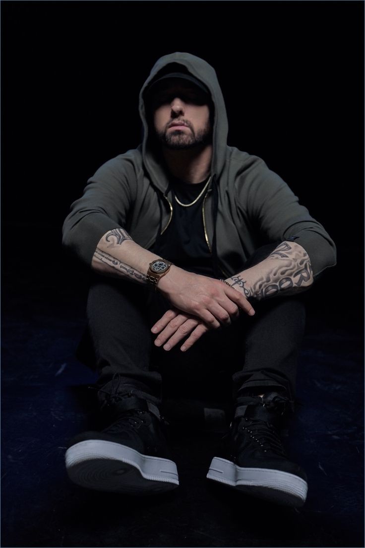 Emwalksonwater's tweet photo. Fuck top five, bitch, I'm top four and that includes Biggie and Pac, whore and I got an evil twin so who the fuck you think that third and that fourth spot's for?

-Eminem, Evil Twin https://t.co/OOkZ3Ab0QA