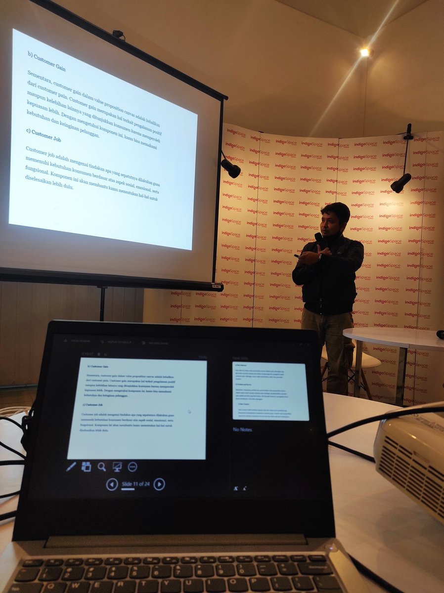 indigospacesub's tweet photo. [SEDANG BERLANGSUNG]
IndigoSeries Workshop - Building Your Successful Business Model Canvas

Pemaparan materi mengenai Value Proposition Canvas oleh Yudhis Kabul selaku Founder FishGator - GainzTech https://t.co/cNjYcpyr2p