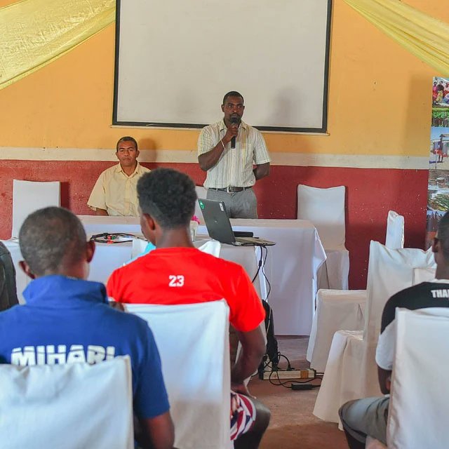 The Menabe region also celebrated the #MangrovesDay. About 250 people participated in the reforestation of 52,000 propagules. This was followed by a conference &amp; debate. During a mangrove contest, 500 youth form community organizations were sensitized on mangroves.
<a href="/MangrovesNow/">Save Our Mangroves Now!</a>