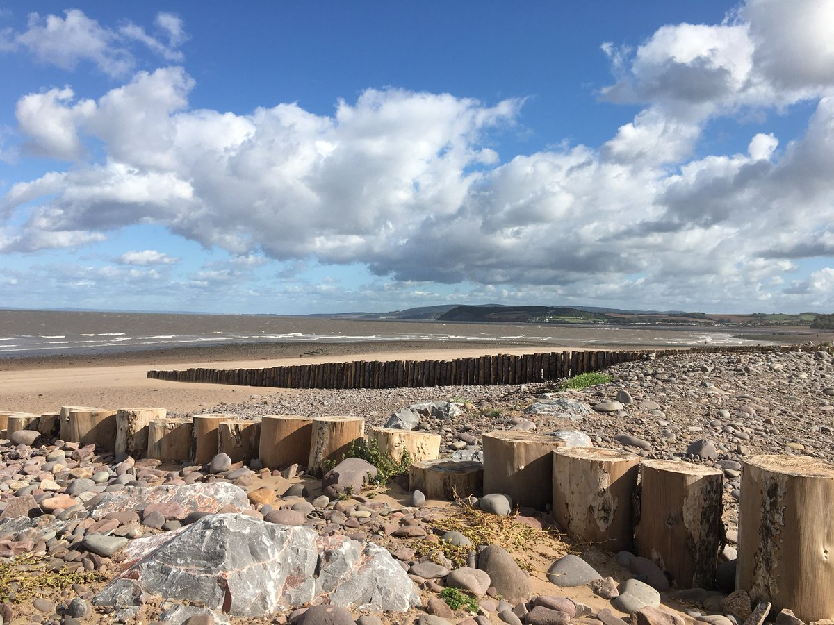 We've just had a lovely lad ask for some help with his school geography project. If you live in Somerset, please spare 5 minutes by completing the survey below to held him study sea defenses in the local area:

forms.office.com/Pages/Response…