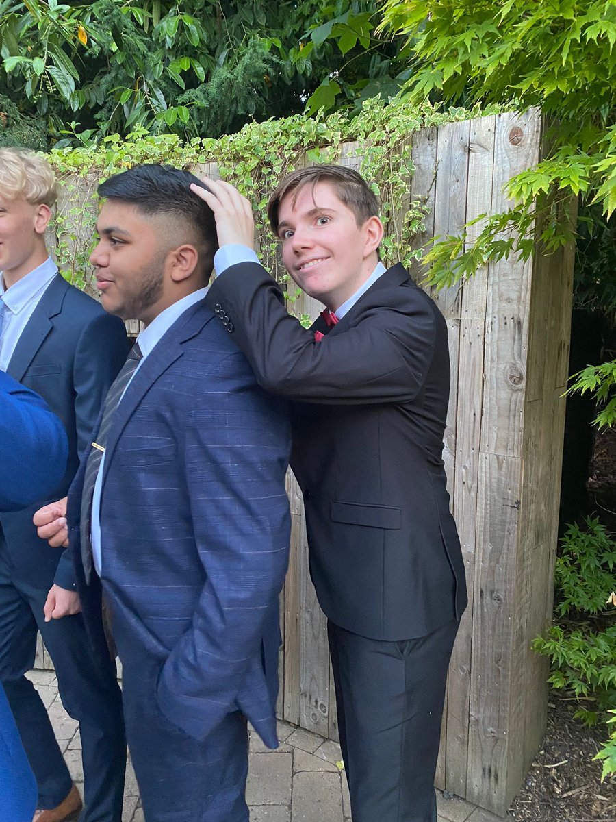 boda_dattone's tweet photo. Hello followers, another update on the man-child. This is a photo of him being caught in 4k in the act. This poor man you see before your eyes is Aathish, he is 8 years old and has been fondled by this criminal. If you see him report him immediately to the authorities. 🏴󠁧󠁢󠁥󠁮󠁧󠁿 https://t.co/QHiK8WDw8Q