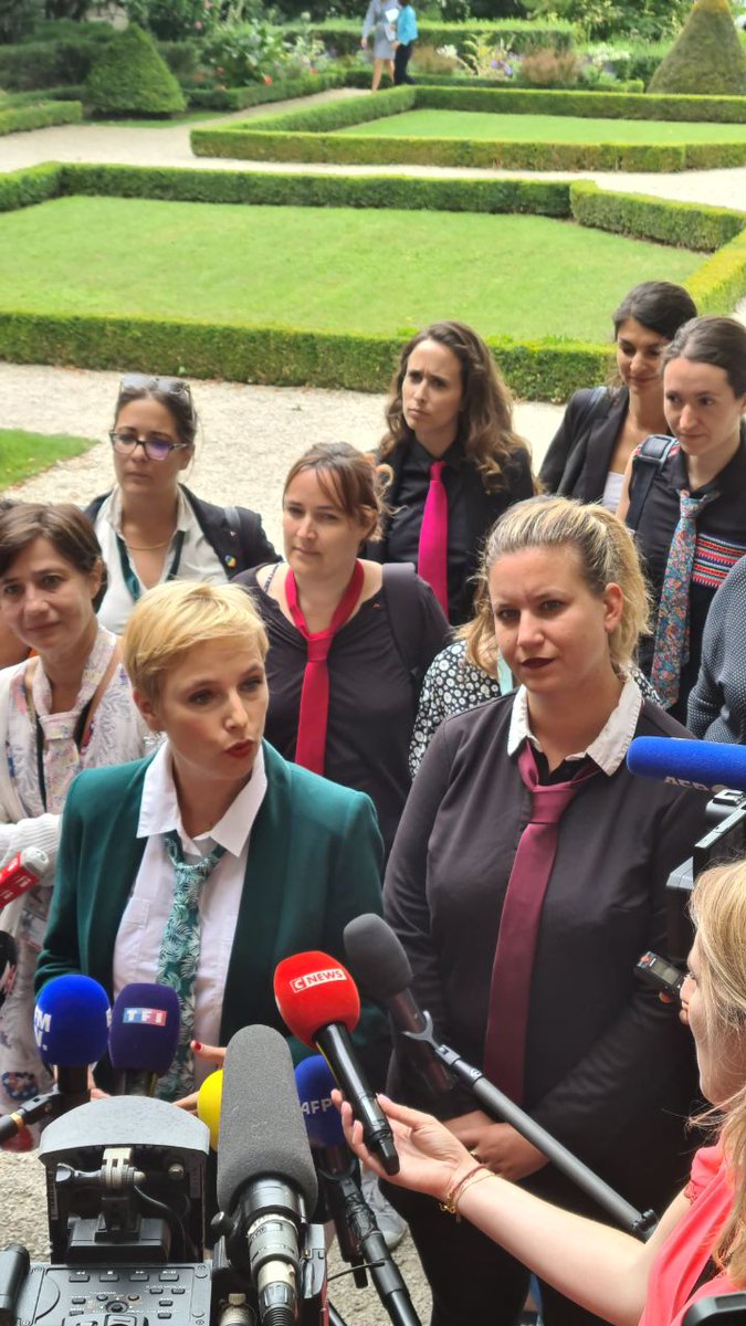Clémentine Autain tweet media