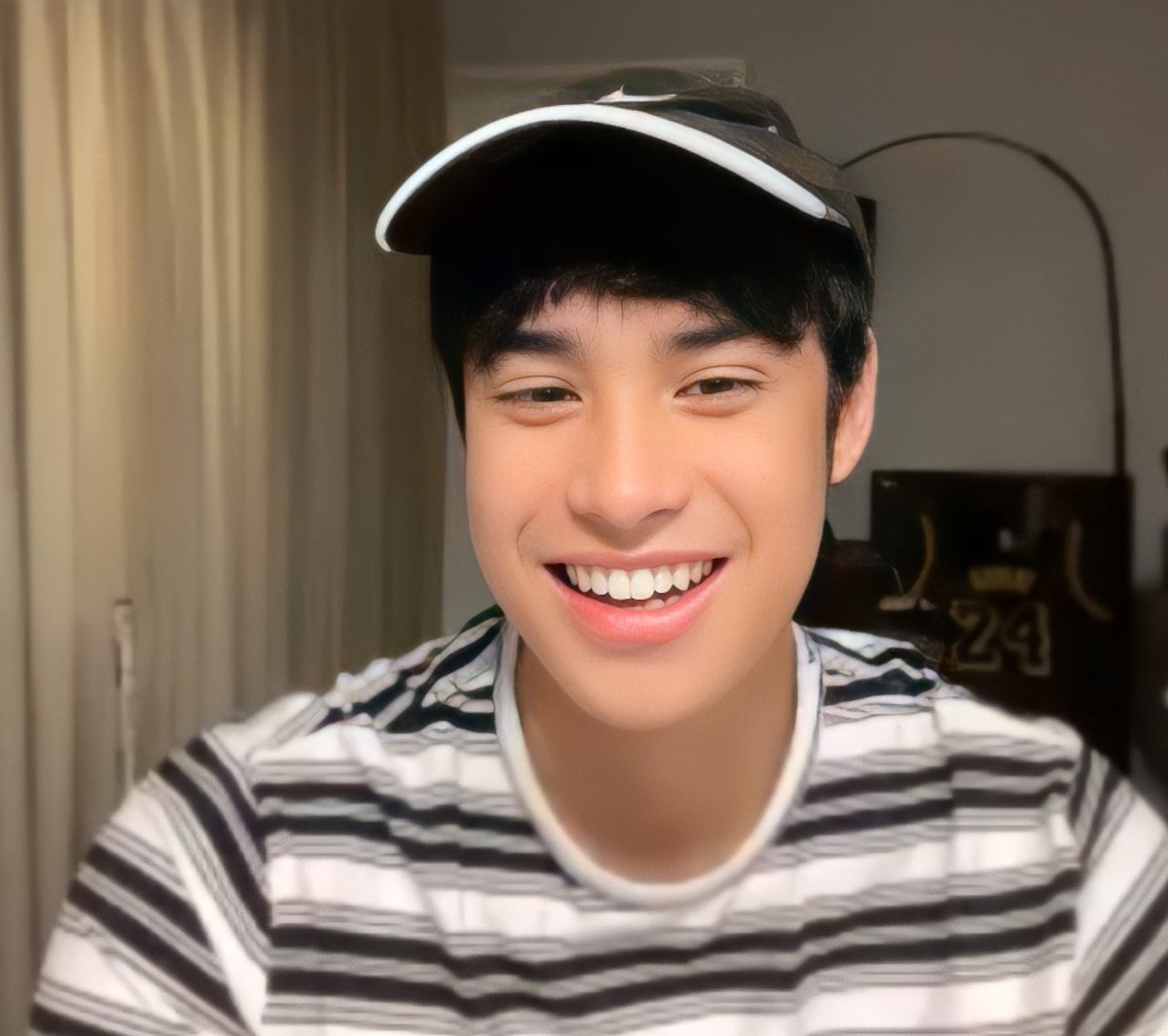 SDONNYSUPREMACY's tweet photo. Thank you for tonight, @donnypangilinan! We love you! Good night and sweet dreams. PEACE! 💙

#GetToKnowDONNY #DonnyPangilinan https://t.co/ouKmYOjTX4