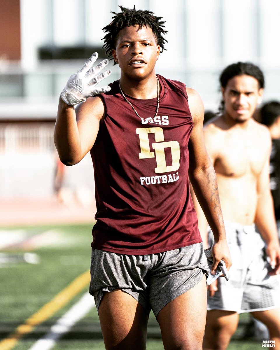 randall_jamar50's tweet photo. Imma givem what they lookin for🌟💪🏽 #DD4L🐉 https://t.co/CUQczS8CfY