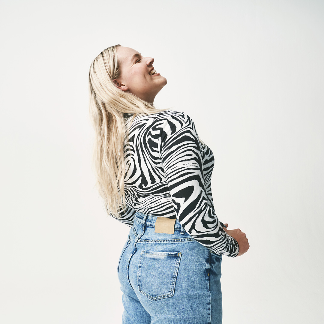 friendsofbash's tweet photo. Are you team slim-fit or baggy jeans? Mom jeans or boyfriend jeans? Our jeans are designed for every shape๐ Let us help you find the right fit.
๐ฑShop now | Download the app
Free click & collect in-store โจ
#BashDenim #BashShopping #BashDotCom #ThePowerofTogether https://t.co/GqC3a2h3aq