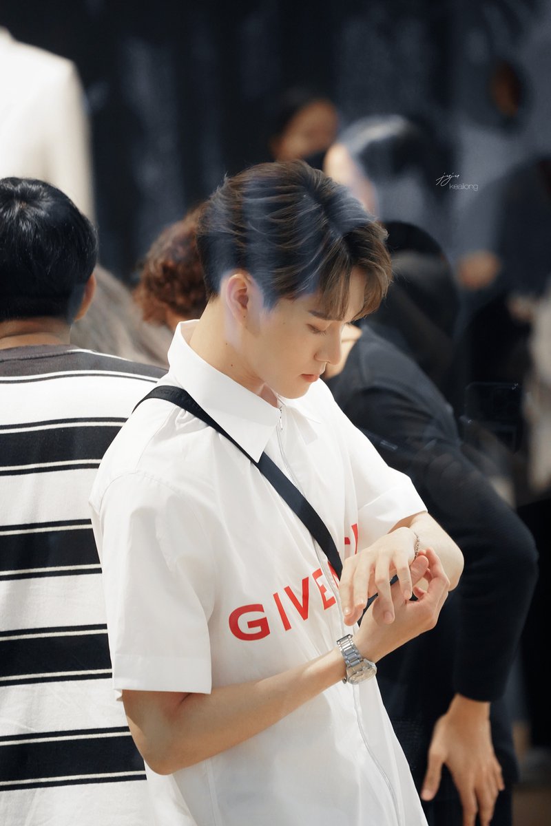 jujukeailong's tweet photo. 📸2022.7.26

电影感少年🤩@Hirunkit_ 
#DisneyXGivenchy 
#hirunkit_ 
#F4Thailand https://t.co/wAUfGUez5Q