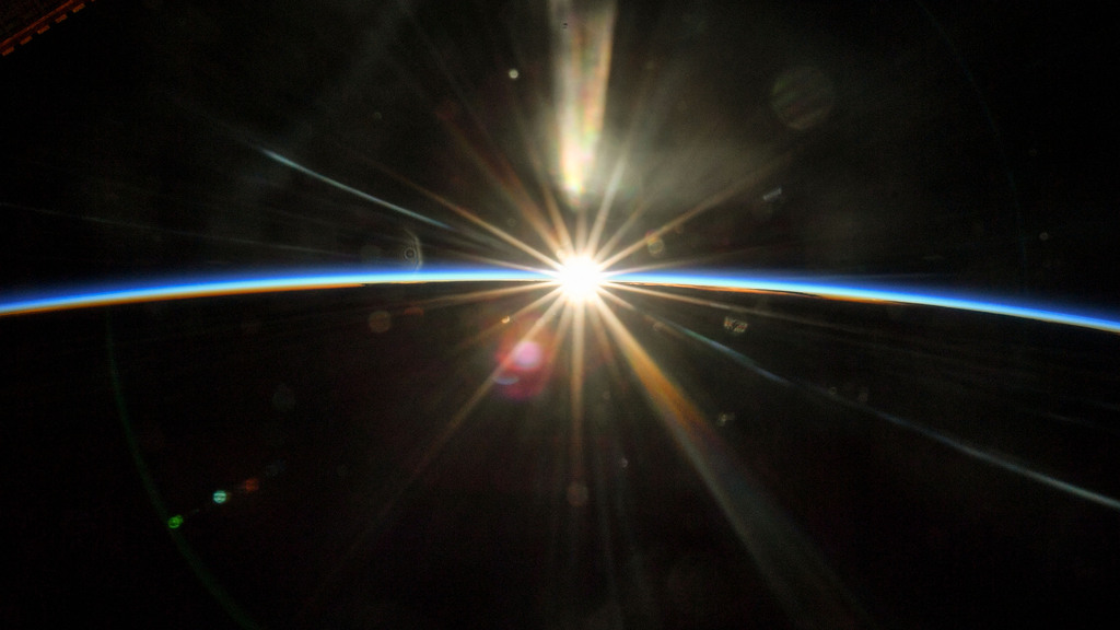 Heading into (Orbital) Sunrise via NASA https://t.co/qUYW2Akb3l https://t.co/EOeYALvjga