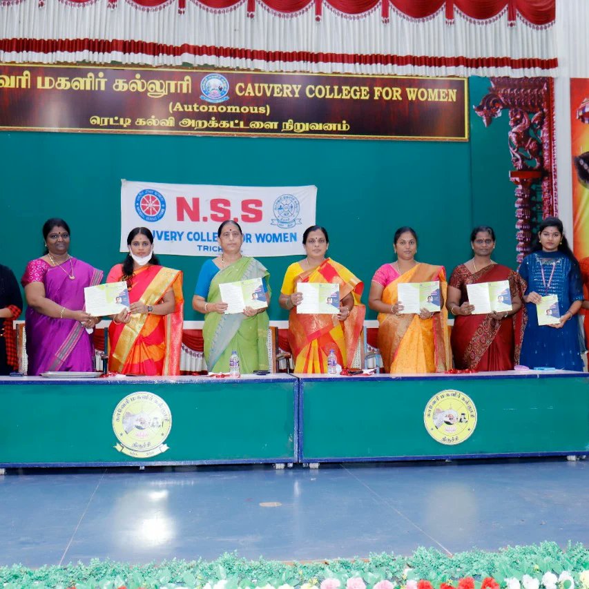 CauveryFor's tweet photo. #azadikaamritmahotsav
#75independence
The NSS of Cauvery College for Women (Autonomous) organised NSS  orientation Programme and inaugurated 75 Programmes to commemorate the 75 years of Independence "Azadi ka Amrit Mahotsav". https://t.co/DUbFFydW8k