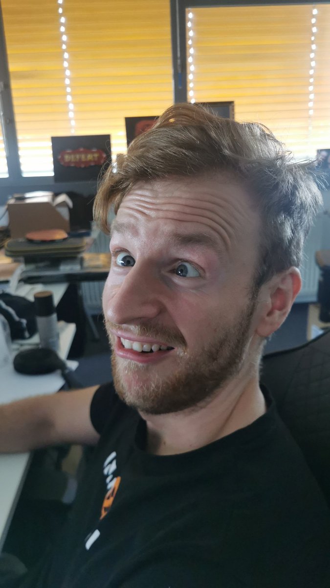 LPGjustJohnny tweet picture