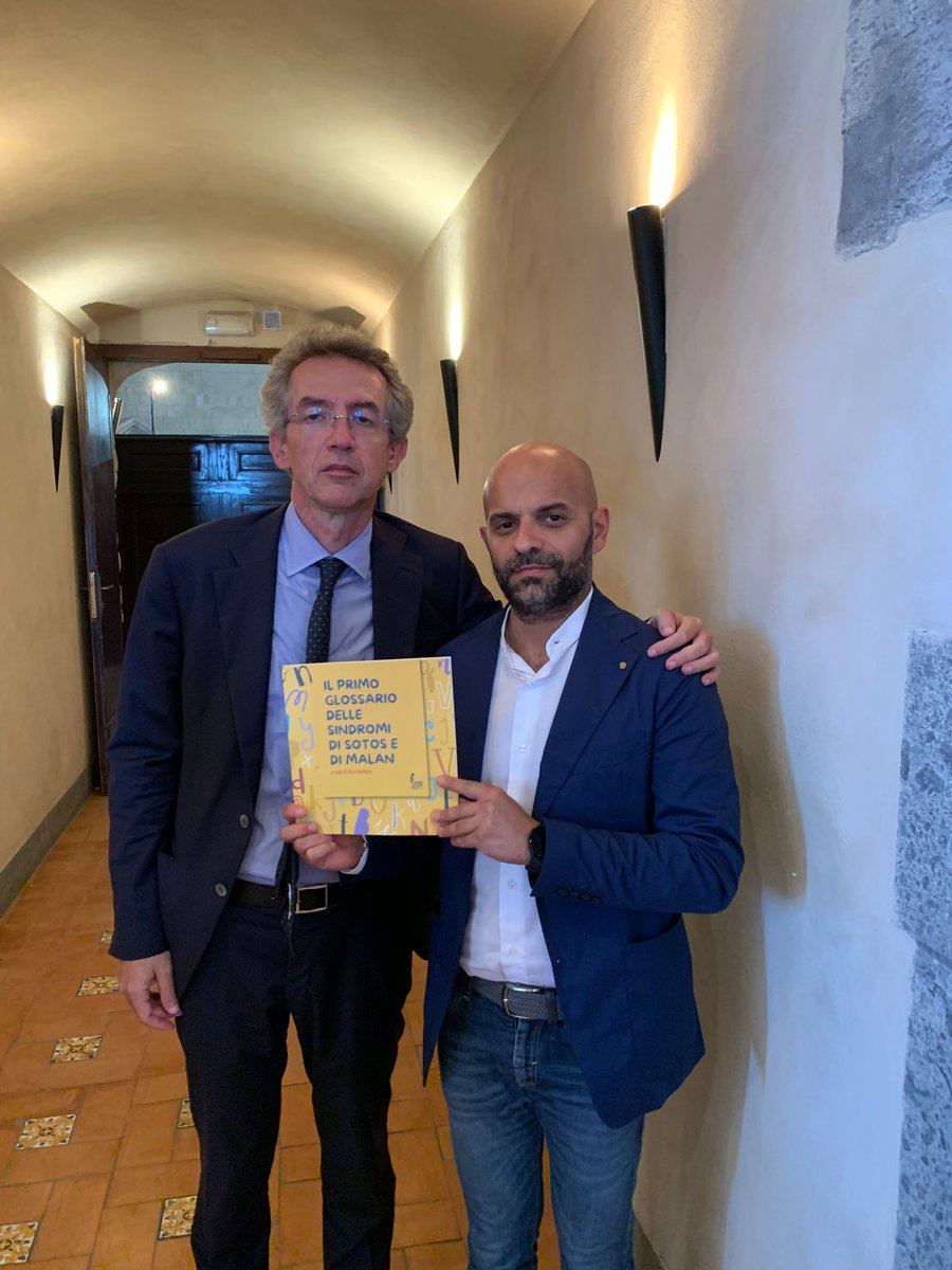 assigulliver's tweet photo. Grazie al Sindaco del @ComuneNapoli @GaeManfredi per averci accolti nella meravigliosa cornice del Maschio Angioino. Grazie anche all'Assessore @LucaTrapanese4!
Missione compiuta! 👏👏✈️
#sindromedisotos #sindromedimalan #AssiInTour
#Assi10 #malattierare #ilglossario https://t.co/hvzHCe0lYq