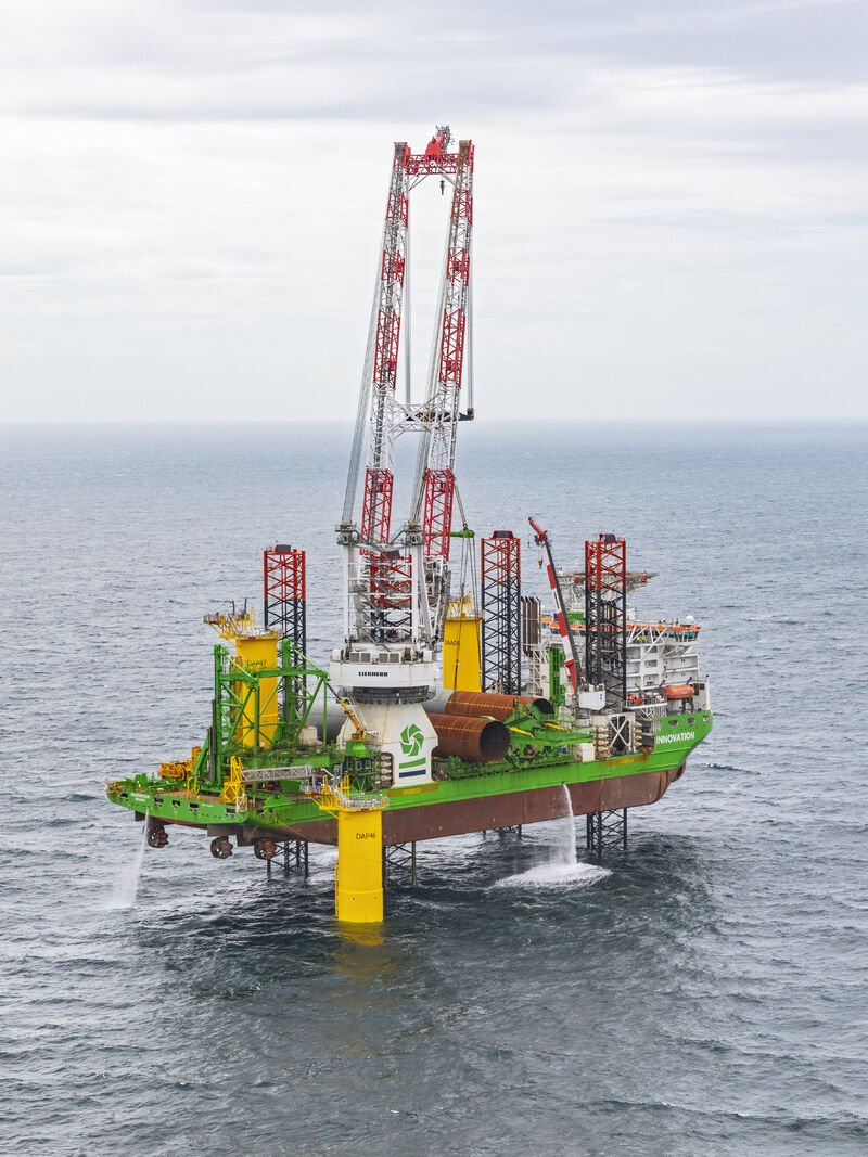 First steel in the water for the 3.6GW Dogger Bank #offshorewind complex in the #UK🙌0nce online this project should earn money for the trasury, have a record high capacity factor and meet by itself #10% of our peak demand on a windy day. #renewables