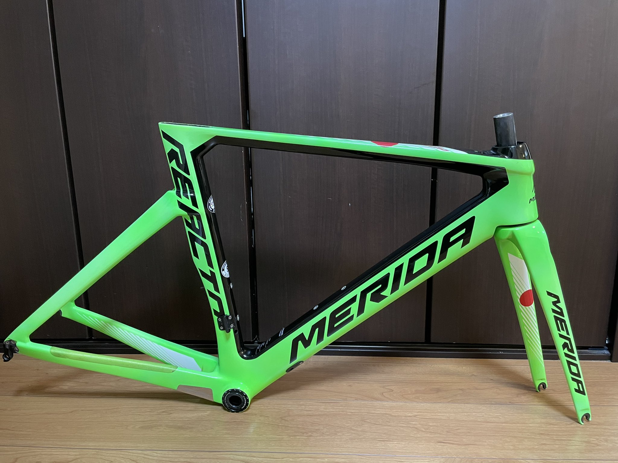 MERIDA REACTO TEAM E フレームのみ【新城幸也サイン入り】