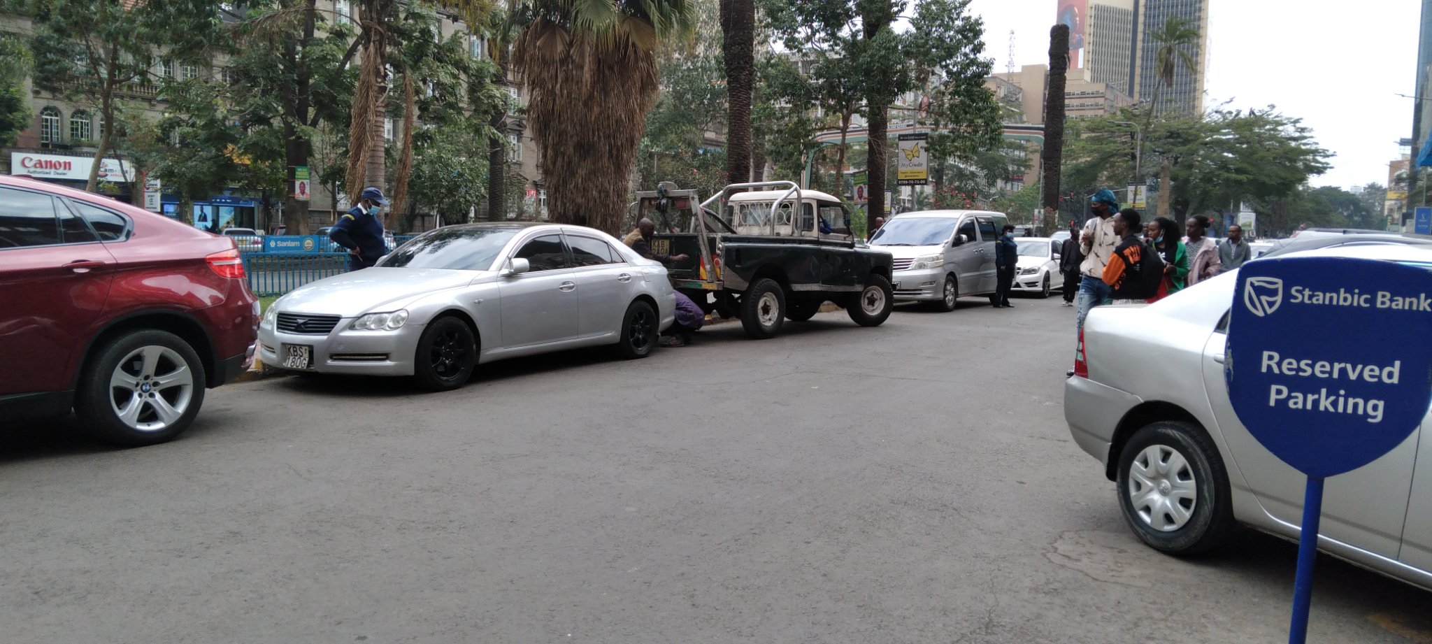 Macharia Gaitho on Twitter "Nairobi County askari helpfully directs