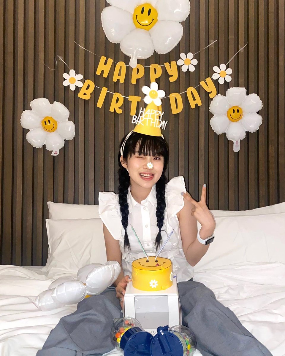 simmon_03's tweet photo. 이제 진짜 스무살 !!!🎂
축하해주셔서 감사합니다 💙✨ https://t.co/O0NGU6WddC