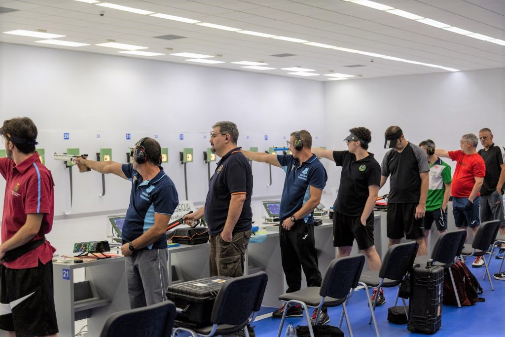 <a href="/InesMartinon/">Inés Martinón Borrás</a>
<a href="/angelsfiol/">Àngels🧚🏻‍♀️</a>
 Zahra González (<a href="/zhgonzalez0/">Zahra González</a>) 

🔫 #Pistola

♀️ Dama
Sonia Franquet

♂️ Sénior
<a href="/martinfreijee/">martinfreijee</a> 

👧 Júnior
Ana López
 
#tiro #shooting #airecomprimido #neumáticas #MundialElCairo22 #Egipto @ISSF_Shooting
 #ISSF #RFEDETO <a href="/Riojatiro/">Riojatiro</a>