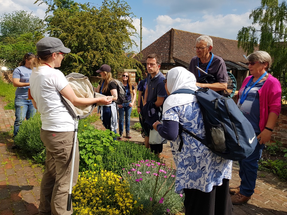 BumblebeeTrust's tweet photo. Our @BuzzingScotland & @BuzzingWales have added some NEW events to our events calendar 📅 Could there be something near you? Buzz on over & take a look: https://t.co/yEdUBXLZWI
#Events #BumblebeeID #Bumblebees #OnlineEvent #Event #Training #Caendar #BeeID https://t.co/9zip7WasWt