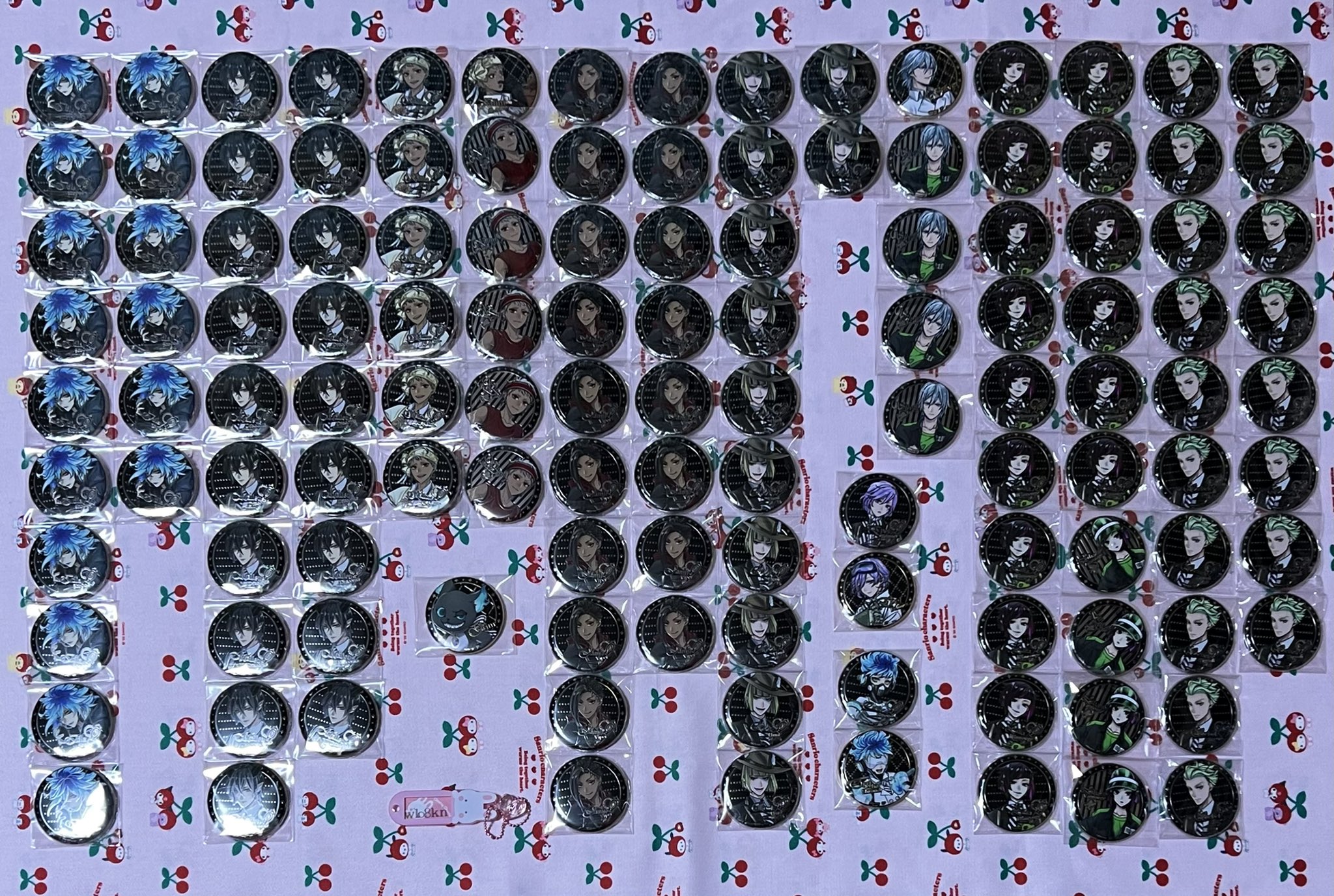 ツイステ グリム アルティメタルバッジコレクション