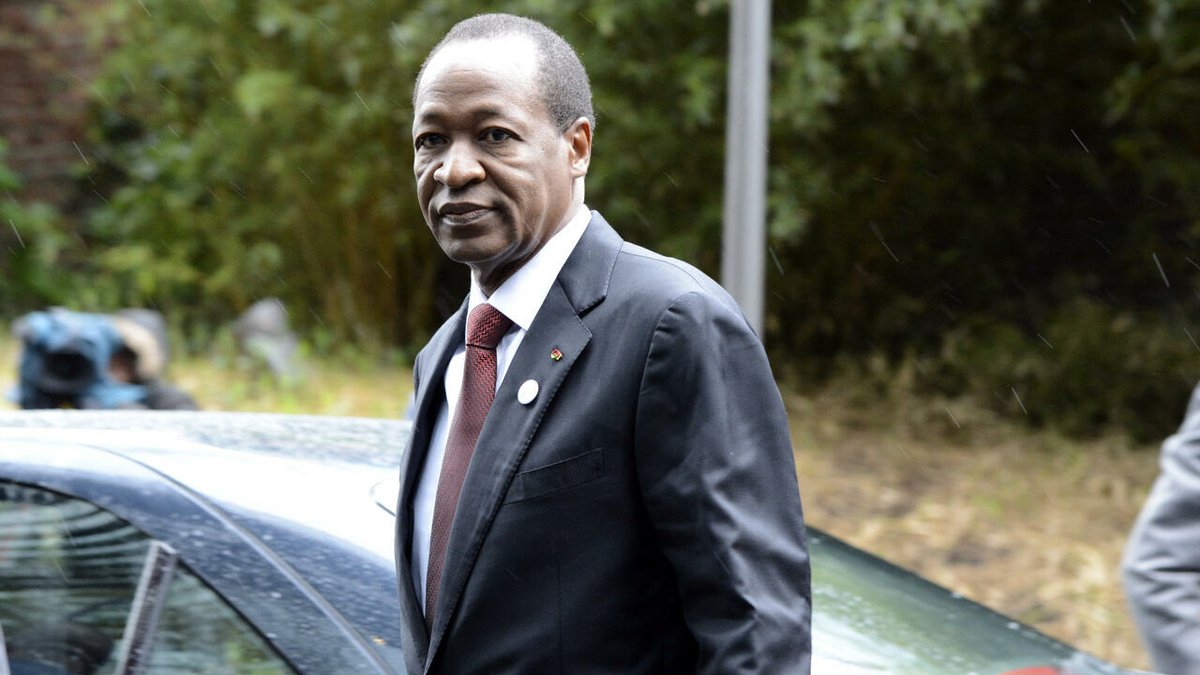 RFI's tweet photo. Burkina Faso: l’ancien président Compaoré présente ses excuses à la famille Sankara https://t.co/sjO1LpSK1h https://t.co/5IloTfINrN