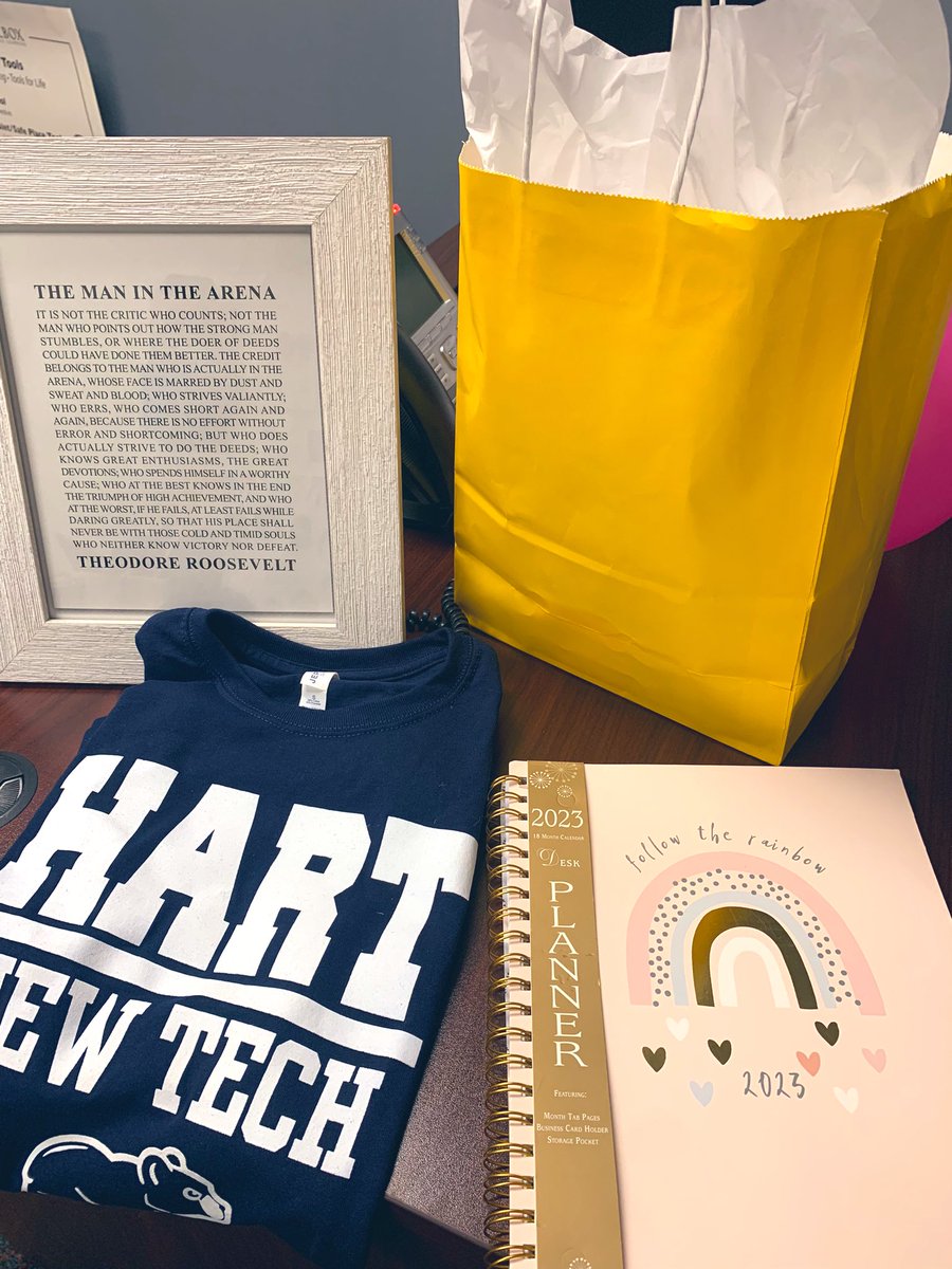 Excited and blessed to be joining and supporting the Hart ES family/community 💙 I can’t wait to see all the amazing things we will accomplish ✨ #IamEPISD #Committedtoexcellence #ItstartswithUS  @ELPASO_ISD