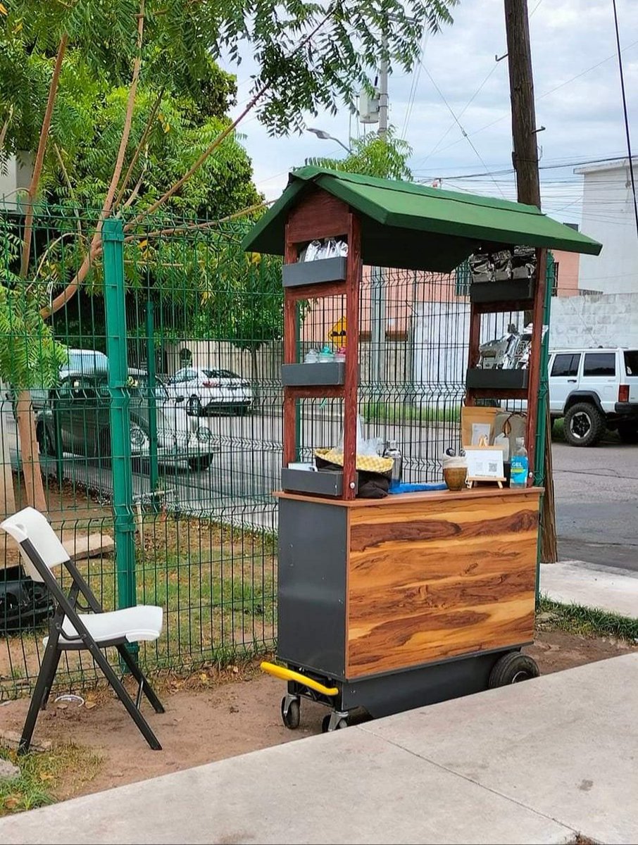 AmorasTienda's tweet photo. Listas #AmorasTiendaDeCafé en el parque #LosPortales les esperamos con #cafecito #mañanero #Panitos #brownies https://t.co/o8fqNXDtqU