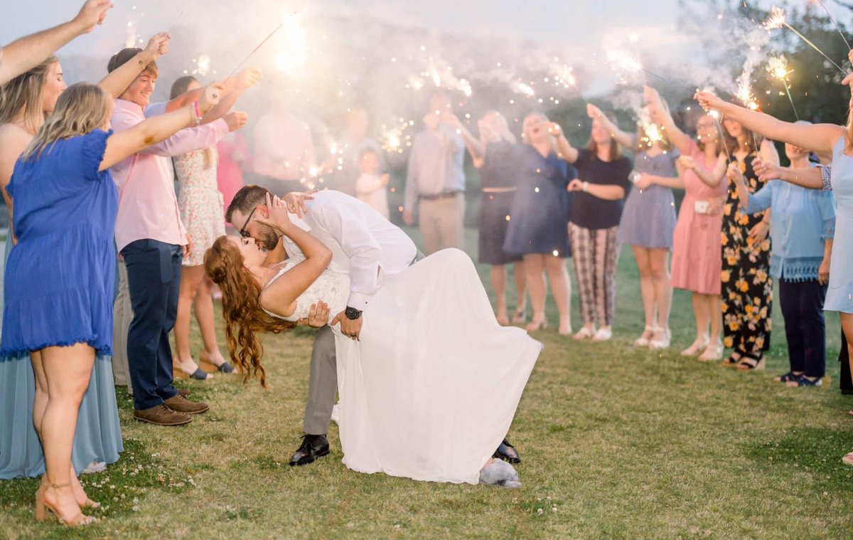 MonroeJessicaa's tweet photo. We got our wedding pics back so I had to share. Still can’t believe I married this sweetheart https://t.co/ziqmEetkES
