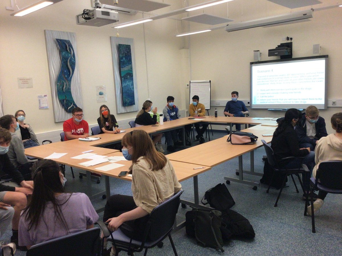 NextGen successfully held our 3rd UCAT Practice Day for new S6 pupils hoping to study a medicine next year. The group below are in discussions during the situational judgement session.