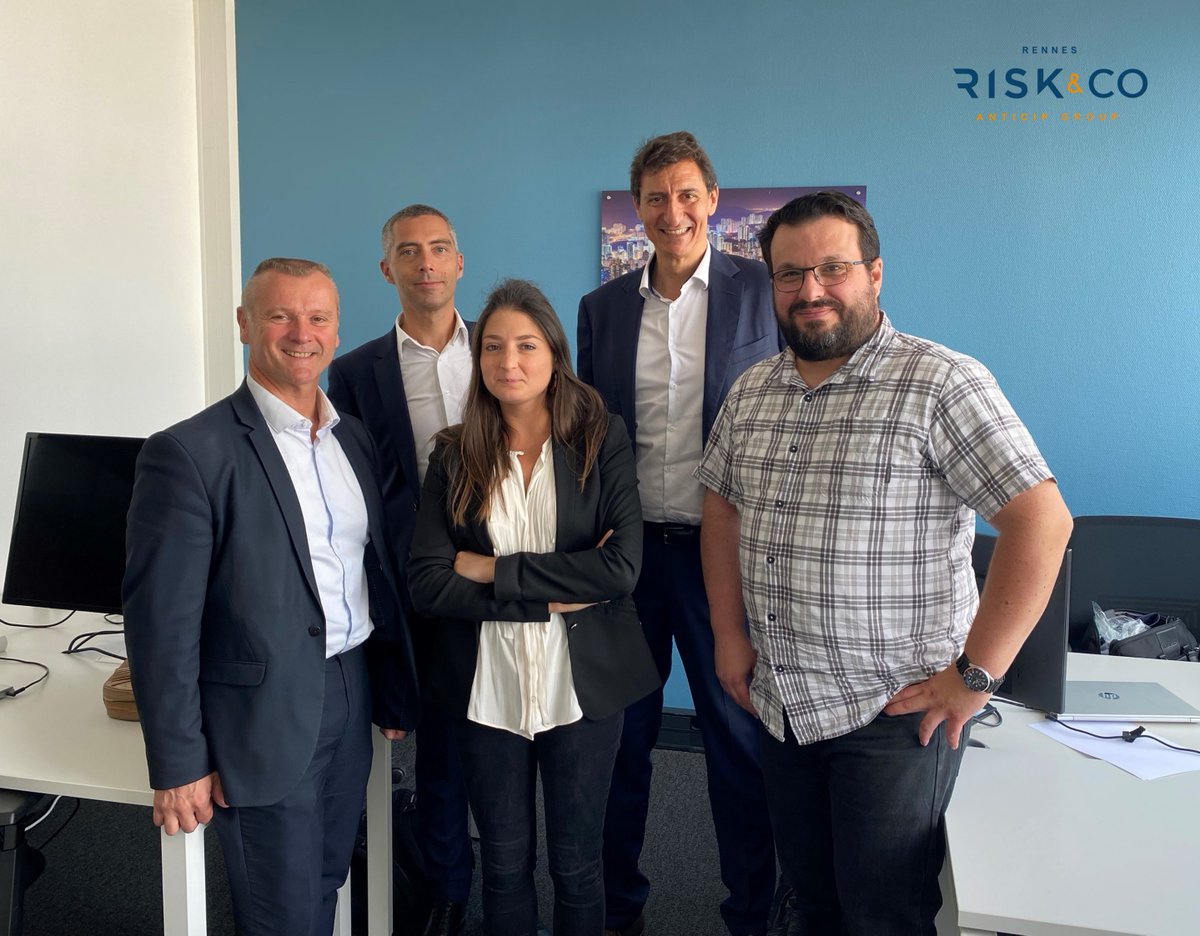 Riskeco_groupe's tweet image. Notre investissement à #Rennes ne s&apos;arrête plus : équipe installée, qui s&apos;agrandit &amp;amp; développe son réseau 👉cela augure de nombreux beaux projets à venir !
📸Retrouvailles dans nos nouveaux locaux dans le cadre d&apos;une belle rencontre commerciale !
#teaming #cybersecurite #opening