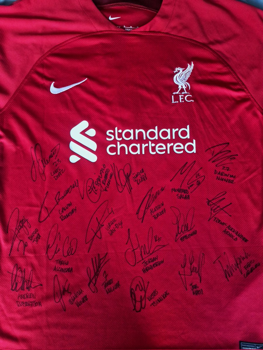 Winning bid on this beauty for my friends charity night last week! £10k raised on the night and still taking donations here; gofundme.com/f/rob-ohara/do… #LFC #YNWA