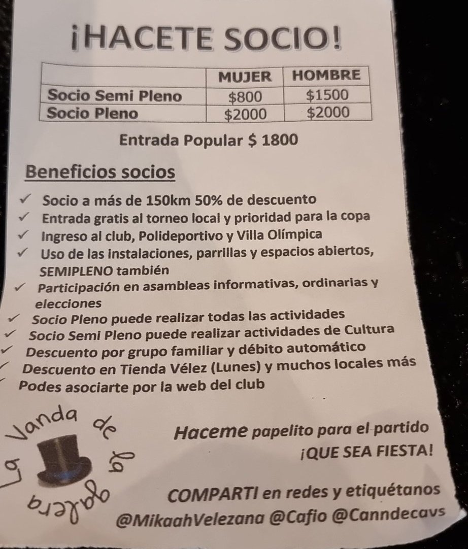 ElGritoVelezano's tweet photo. Enorme movida de @Cafio @MikaahVelezana @Canndecavs para captar soci@s. Más que el mismo club hacen. Gracias por amar a #Velez https://t.co/GFemeYGM6G