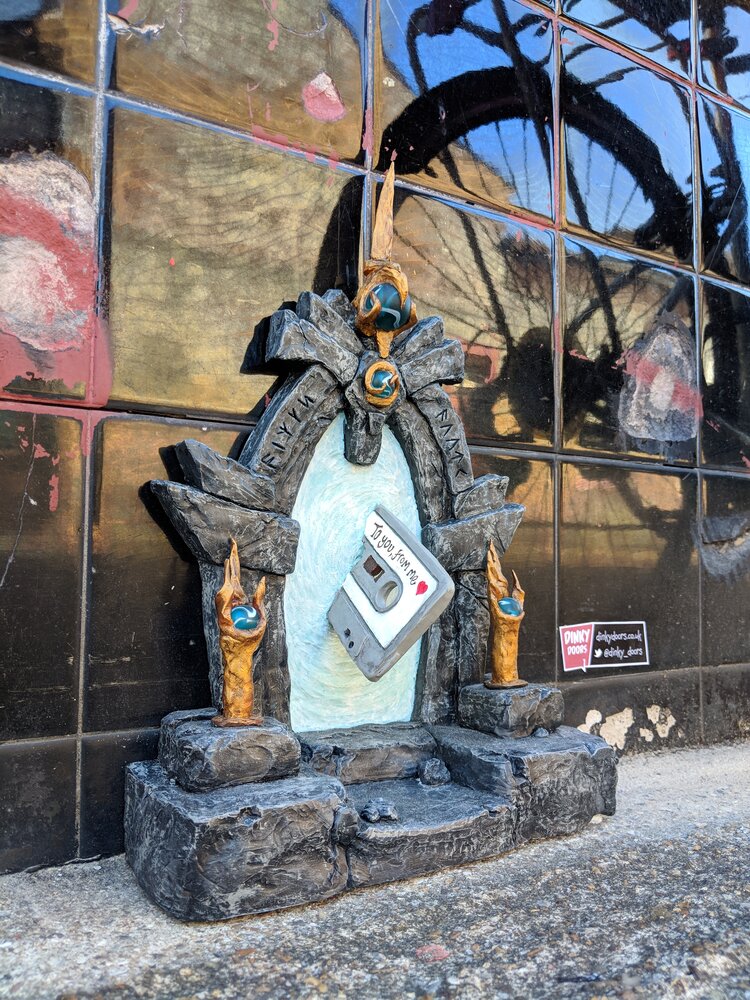 DevonshireGdns's tweet image. #COMPETITION
 
Have you taken the @dinky_doors tour around #Cambridge yet? 🚪
 
Tag a friend in the comments below, who you think would love to take the tour &amp;amp; you could both be in with a chance of #WINNING a personalised message behind a door of your choice! 

#DinkyDoors