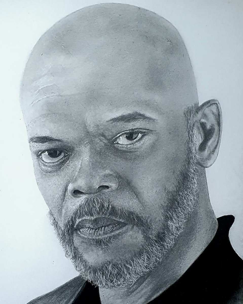 ambroseabby8's tweet photo. 28hrs in total, very pleased with the end result.
#art #graphitedrawing #portraitsketching #pencilart #pencildrawing #graphite #facedrawing #blackandgreyart #sketchbook #drawing #instaart #realism #artlovers #pencilworld #worldofpencils #artisatwork #art_publishers https://t.co/mrVLjtoQ8C