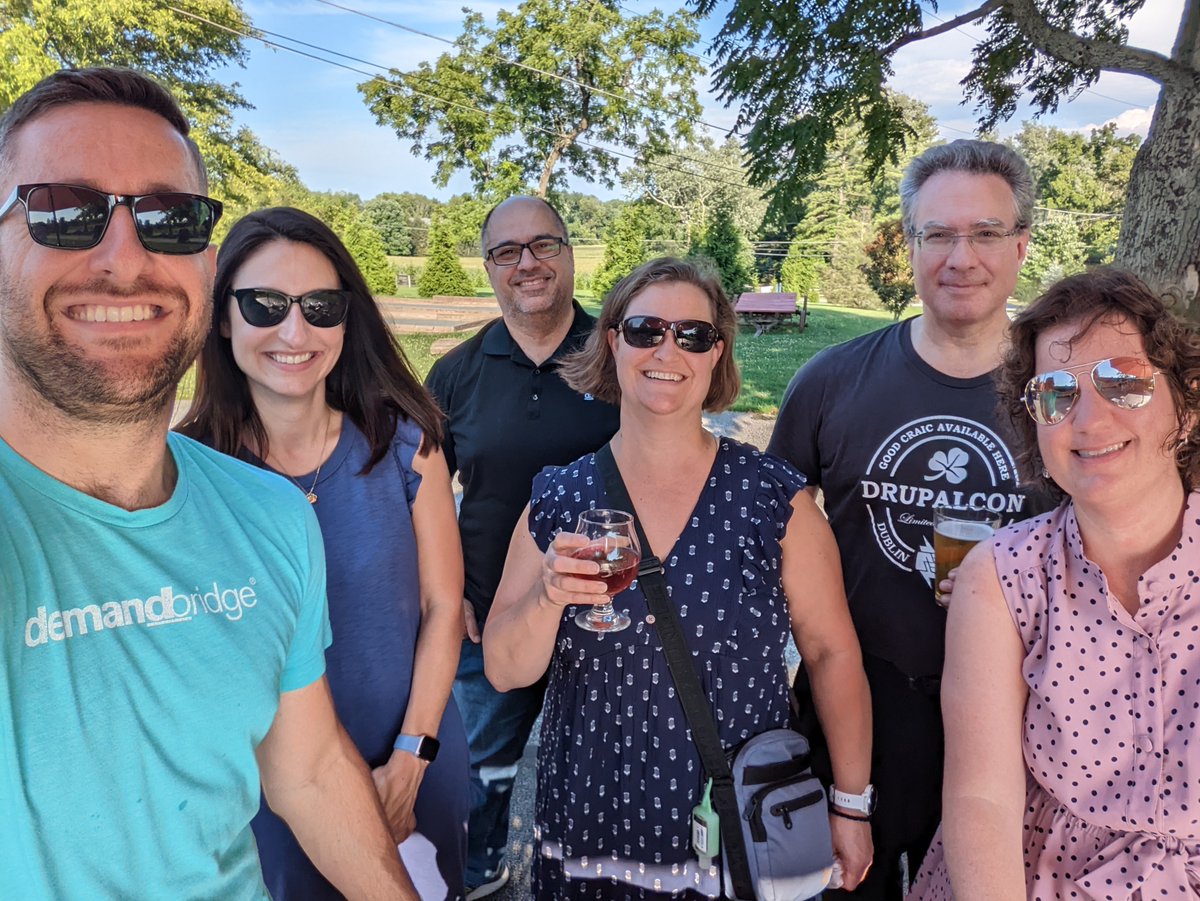 Last week our Hunt Valley team ended their workday with some cold brews at their favorite local brewery! We love seeing our teams get together and catch up outside of the office. Cheers! #teamgathering