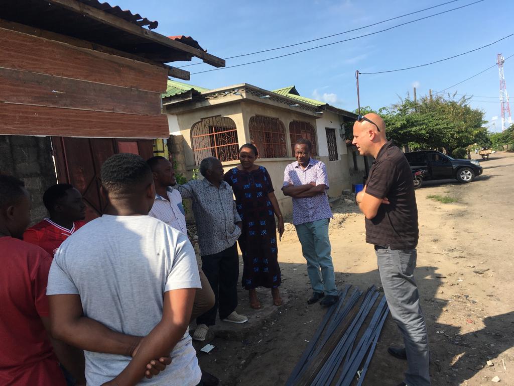 ESRFTZ's tweet photo. Zur Oren - Partnerships Coordinator from @Fondationbotnar based in Switzerland is in @Tangacity visiting ongoing projects under @Tangayetu Initiative. The Initiative is being coordinated by @ESRFTZ. https://t.co/UtjRnYMPnu