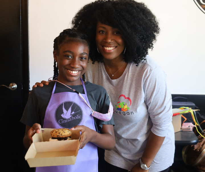 ICYMI: Snap a picture of a sponsor, follow the link, and enter it! While you are there, vote on the other entries! 
You could win a prize pack from Terraseed, Follow Your Heart, Hodo, Fabalish, Rebel Cheese, Vegky, Cinnaholic, Burny Wild's
Enter here 👉 bit.ly/3OIeHVt