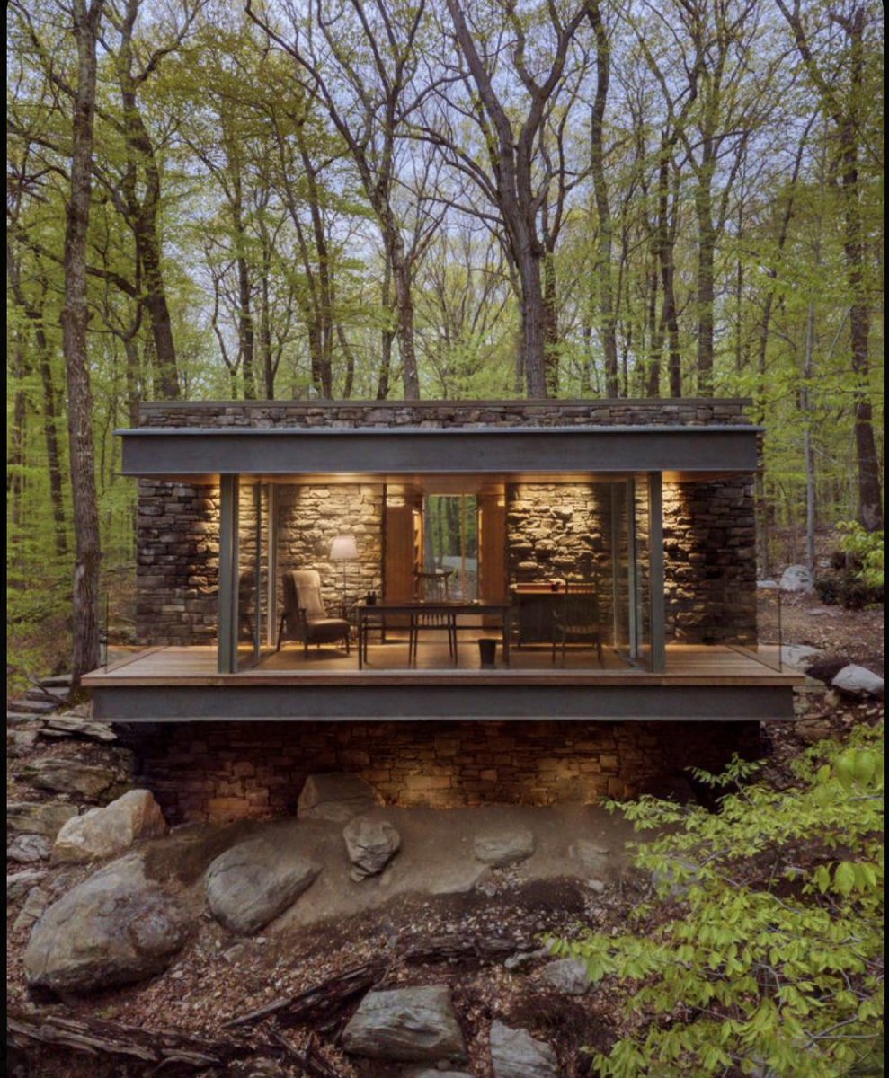 KRSWriting's tweet image. ✨manifesting✨ a reclusive writing cabin

#WritingCommunity #writerlife