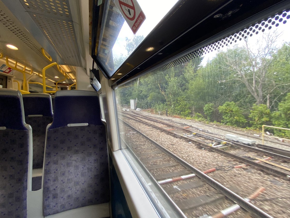 loypass_SCCar's tweet image. 🚈 A little thrill from taking a no-frills. 376 013/015 back to London via Sidcup; a right fair bit of #class376 mileage. @Se_Railway #Electrostar