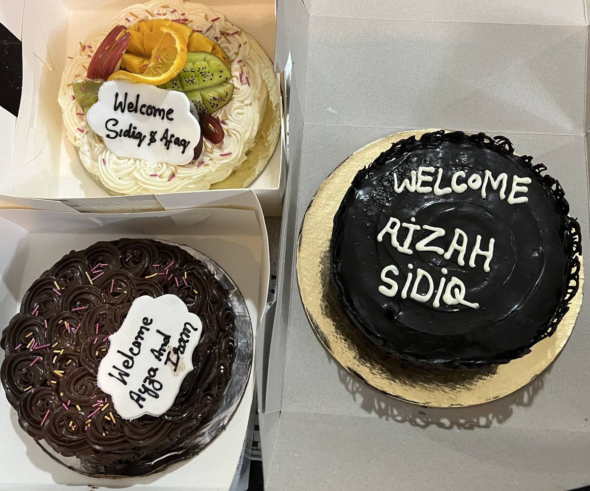 imrankehwah's tweet photo. I am happy &delighted to welcome my sister, niece, nephew &brother in law after an year in kashmir. Can’t hold back and can’t hold my Hapiness. #back2roots #get2gether https://t.co/CqJfEm00F4