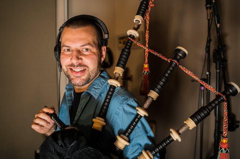 mundofonias's tweet photo. Mundofonías 2022 #57
Cuentos, mitos, bailes y lamentos
Tales, myths, dances and laments
https://t.co/t4YaZWWfCo
#MúsicasDelMundo #audiodiversidad #WorldMusic #audiodiversity #MúsicasDoMundo #MusiqueDuMonde #WeltMusik #TransglobalWorldMusicChart #RadioShow #WorldMusicRadioShow https://t.co/pqvPqWE5sa