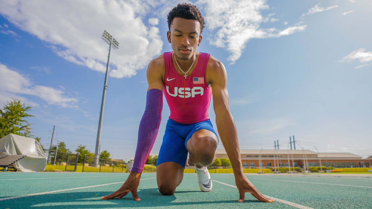 BaylorTrack's tweet photo. 🐻🤝🇺🇸

Six days away from our very own @usatf junior national champion taking the track at @WACali22! 

⏩ https://t.co/5rFlodiOc2

#SicEm 🐻 https://t.co/rB4j8iIOgQ