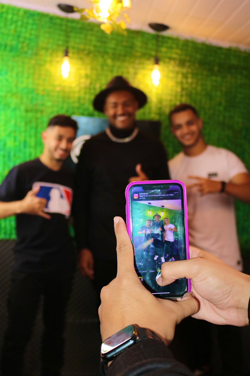 decodificast's tweet photo. E essa foi a nossa última semana do #Dcast, onde o entretenimento foi prometido e como vcs podem ver que entregamos muito humor, informação e um pouco mais 😂🔥
Acompanhe o Dcast #013 com o @BigBrowBicagalo
E o #014 com o @dodosantanaof no nosso canal do YouTube! 🧡🎙 https://t.co/ZdZn9L8oWW