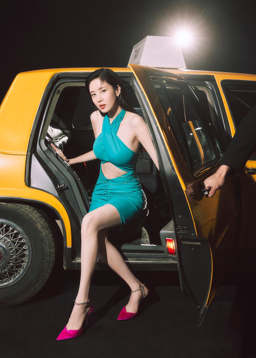 SoneSupport_'s tweet photo. The 360 degree flip from the schedule poster, logo to the teasers 🔥🔥🔥🔥

#MrTaxiTeaserImage1 
MR TAXI TEASER IMAGE 1 
#SNSD @GirlsGeneration https://t.co/moxfxMhLFn